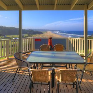 Two-Bedroom Villa Beach Bungalow 4 Berth